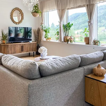 5 Bedroom Lovely In Syvde